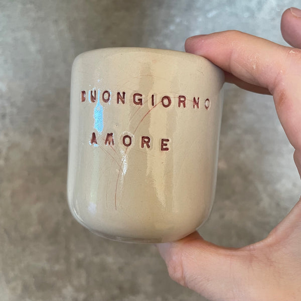 Du maži espresso puodeliai