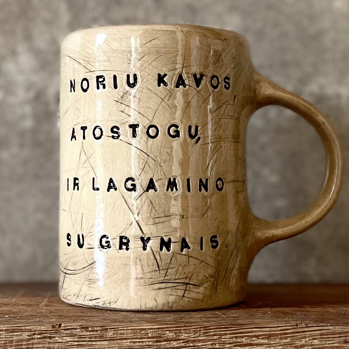 Large mug with funny saying in Lithuanian