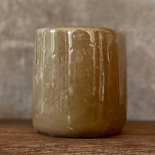 Brown mug AČIŪ