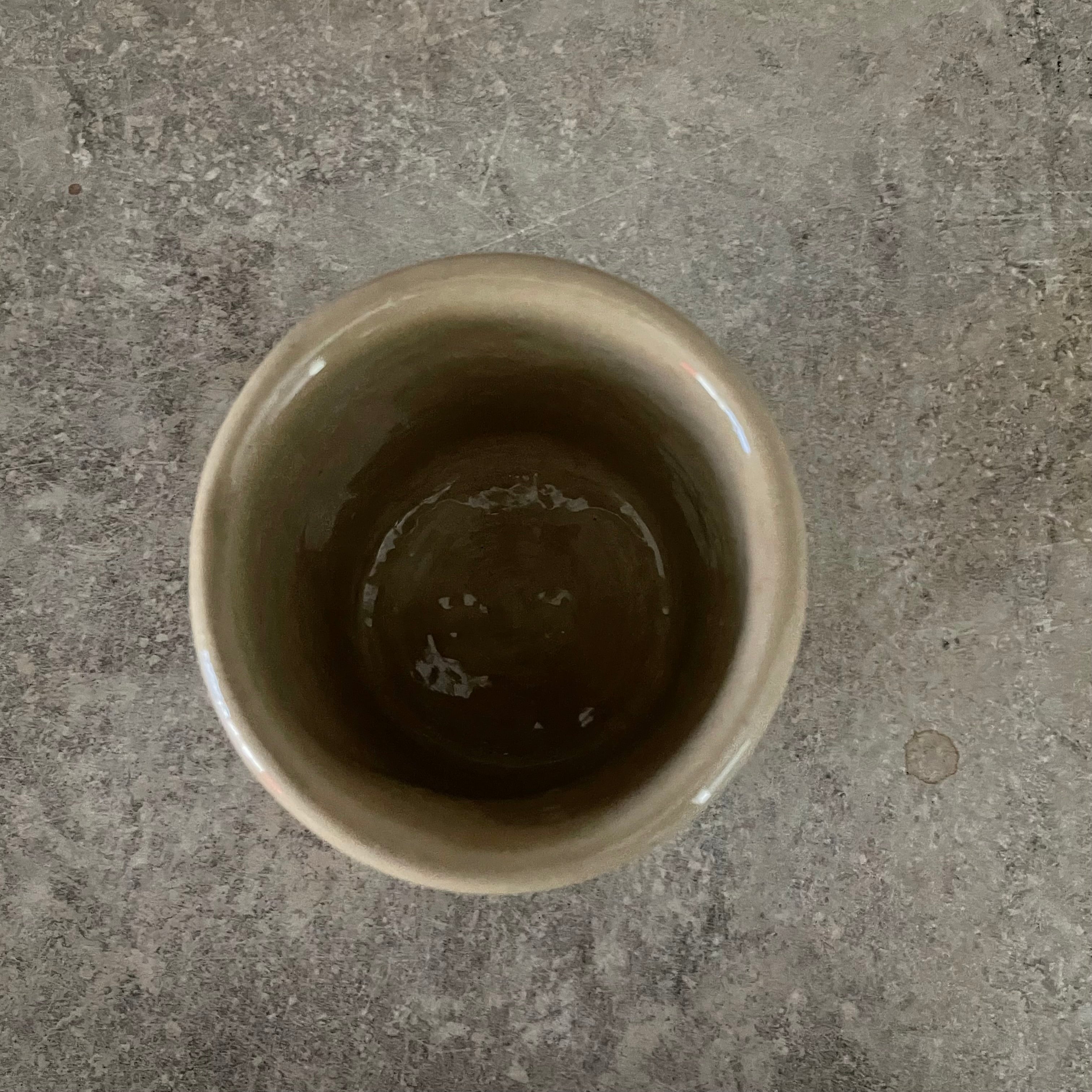 Nude spalvos puodelis LĖTAI