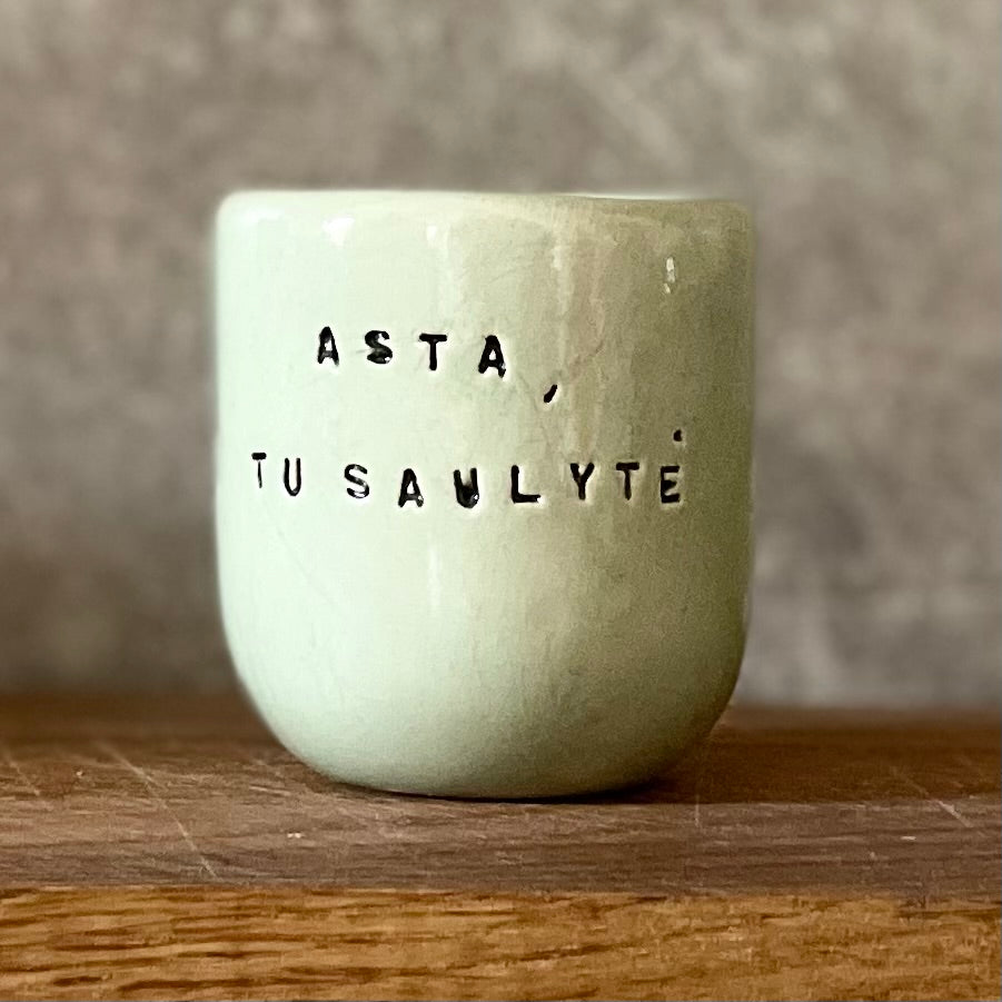 Mažytis puodelis Astai