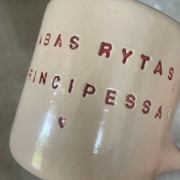 Puodelis princesei