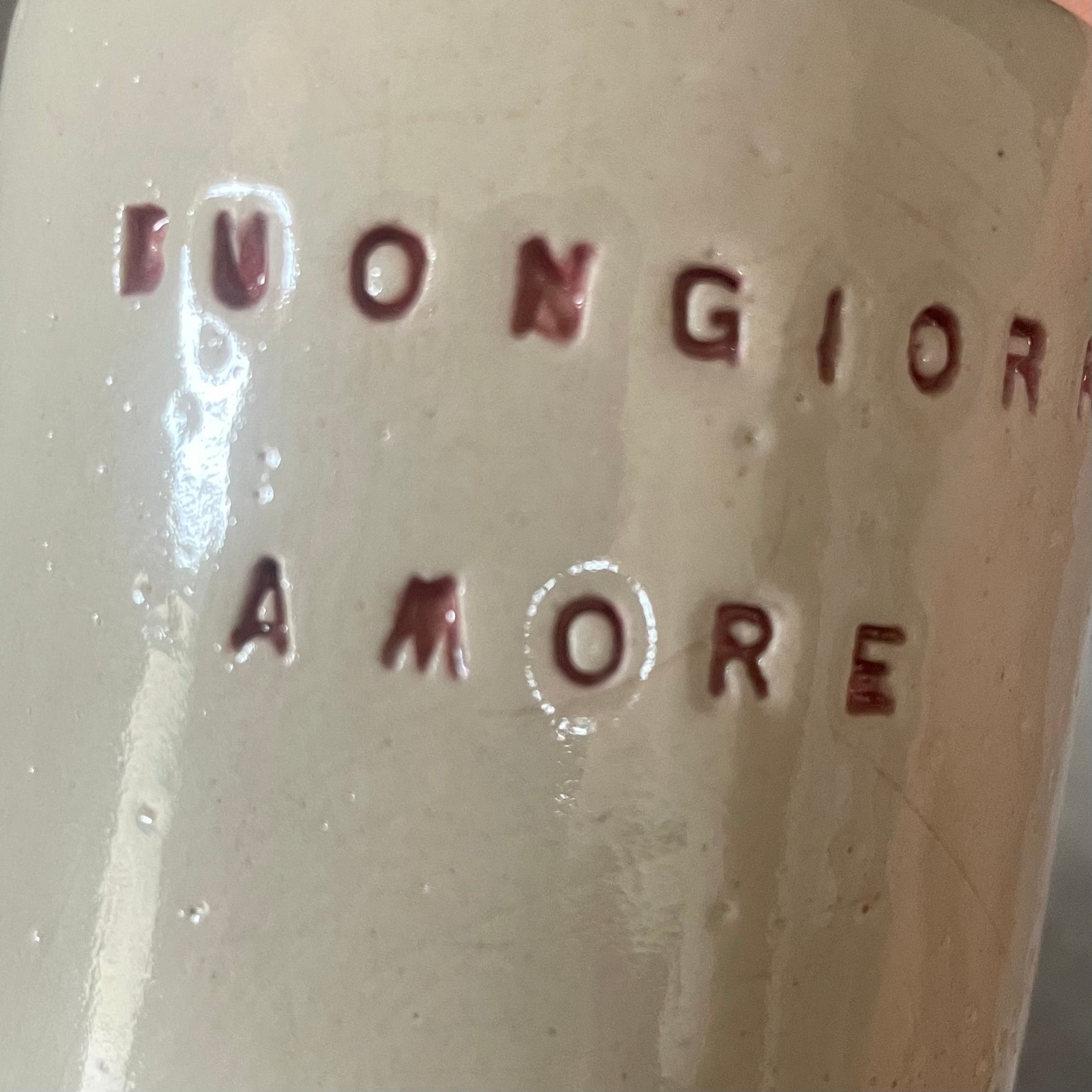 Du maži espresso puodeliai