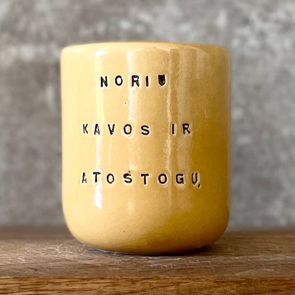 Small mug with cute vacation text