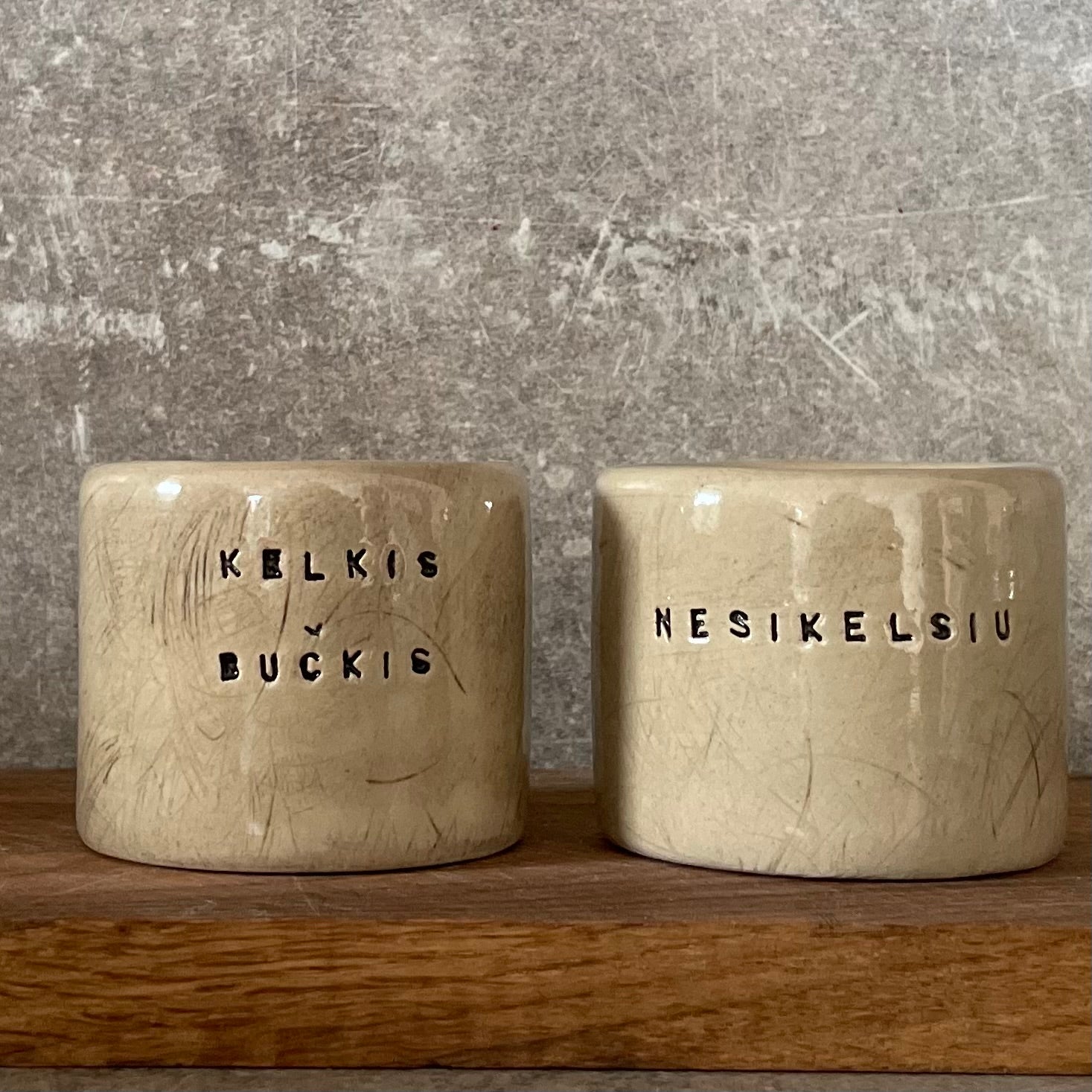 Du maži espresso puodeliai