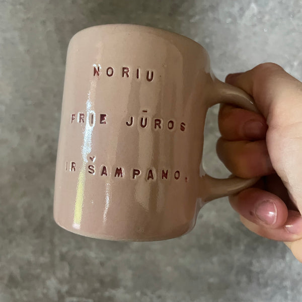Pink mug about champagne