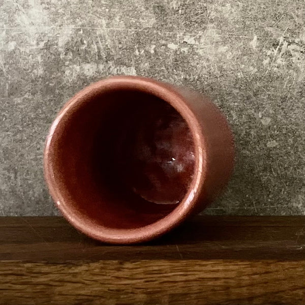 Red mug with funny phrase in Lithuanian