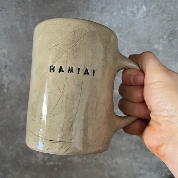Rusvas puodelis RAMIAI