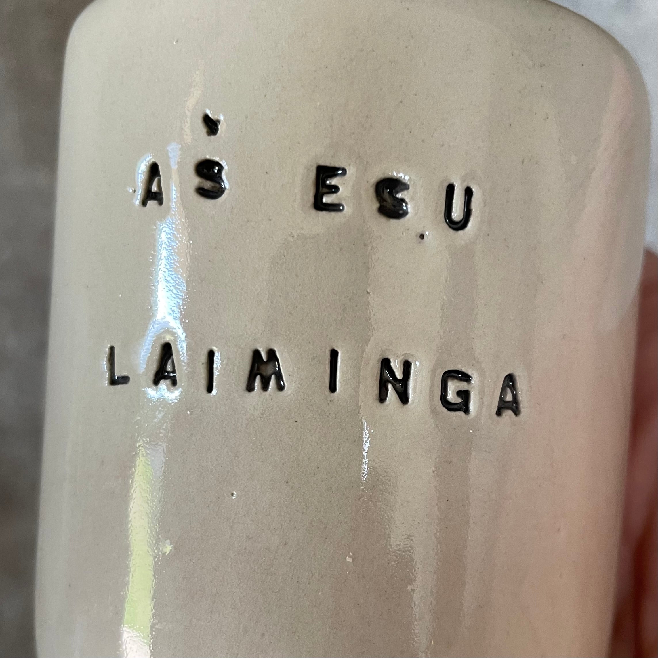 Mažas puodelis AŠ ESU LAIMINGA