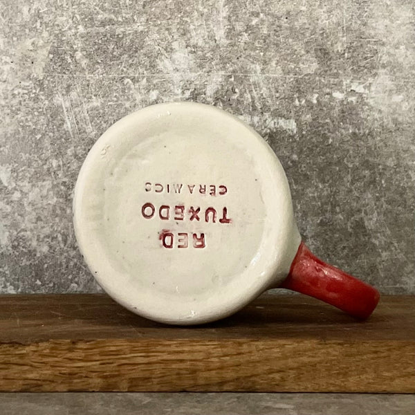 Puodelis su raudona rankena CUTE