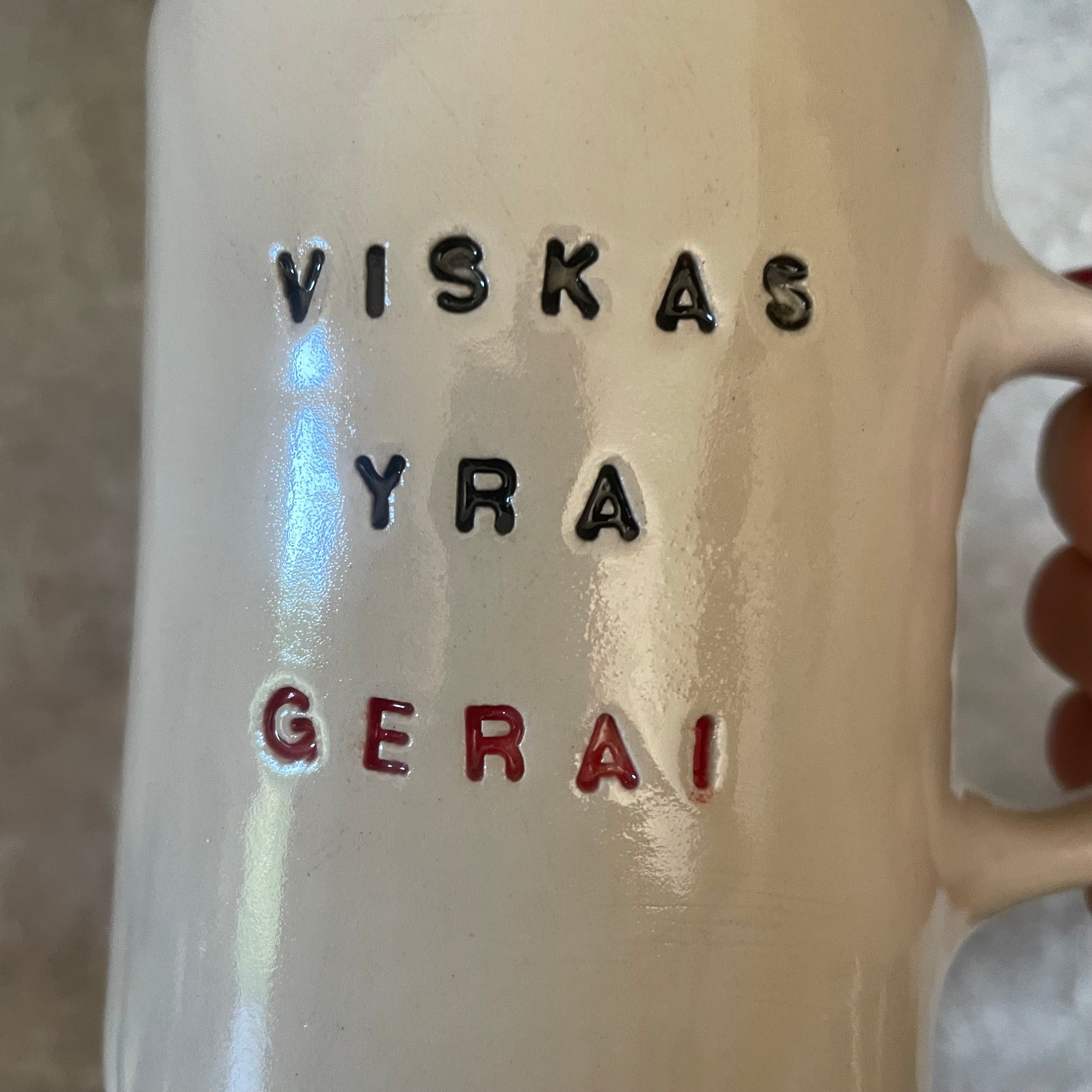 Baltas puodelis VISKAS YRA GERAI
