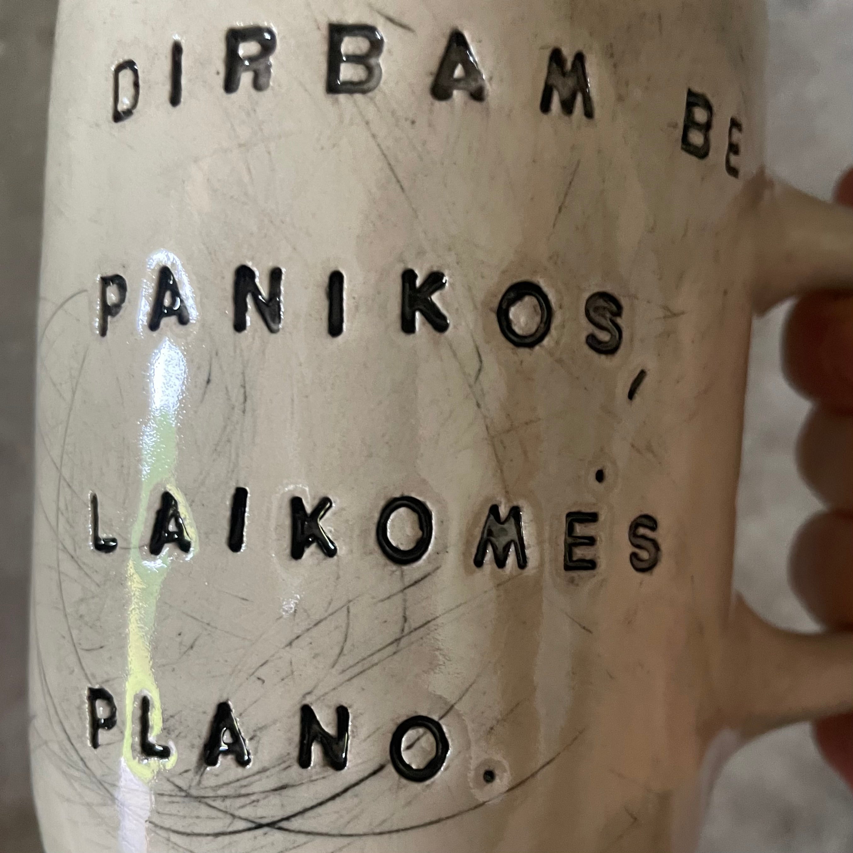 Du didesni puodeliai apie darbą