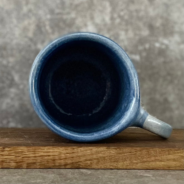 Big blue mug with saying in Lithuanian