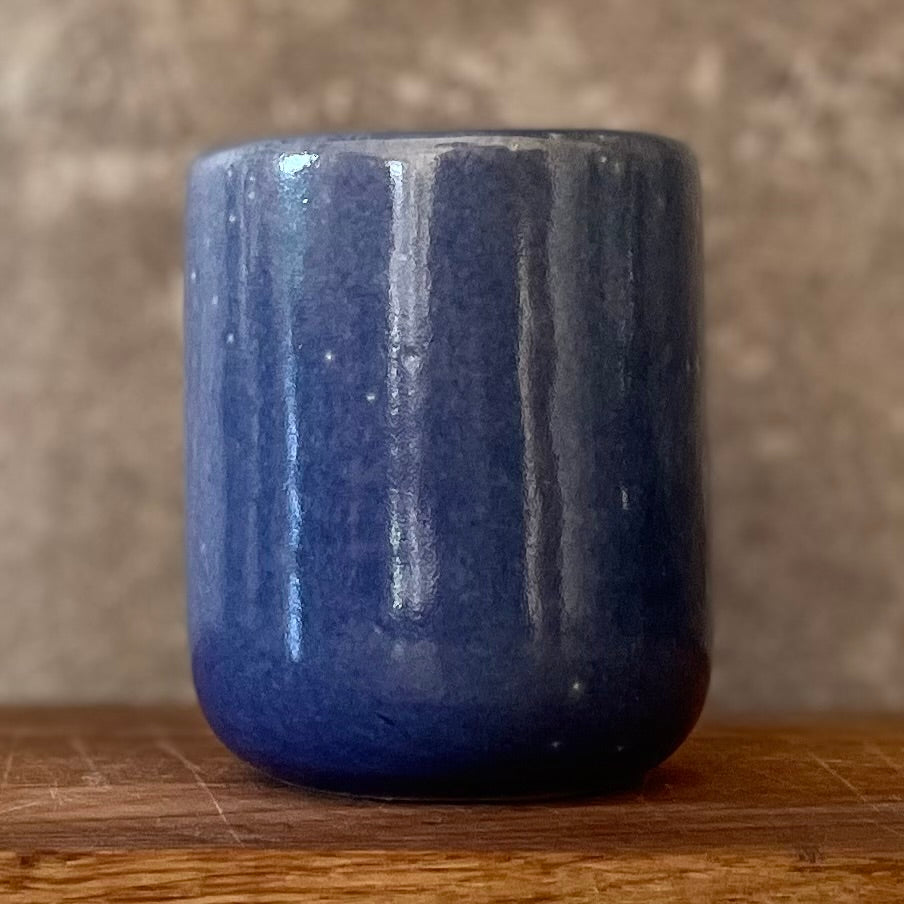 Deep blue mug KELKIS BUČKIS 150 ml