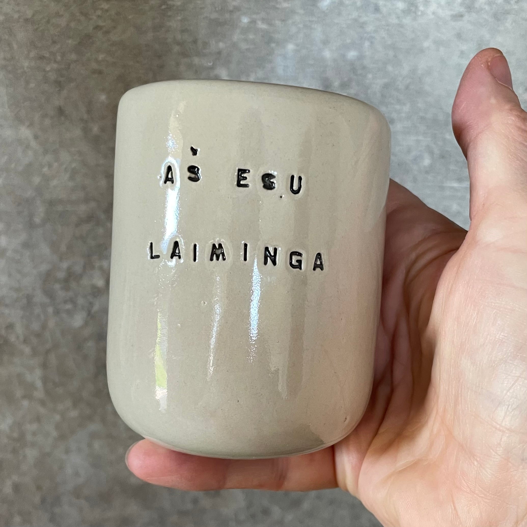 Mažas puodelis AŠ ESU LAIMINGA