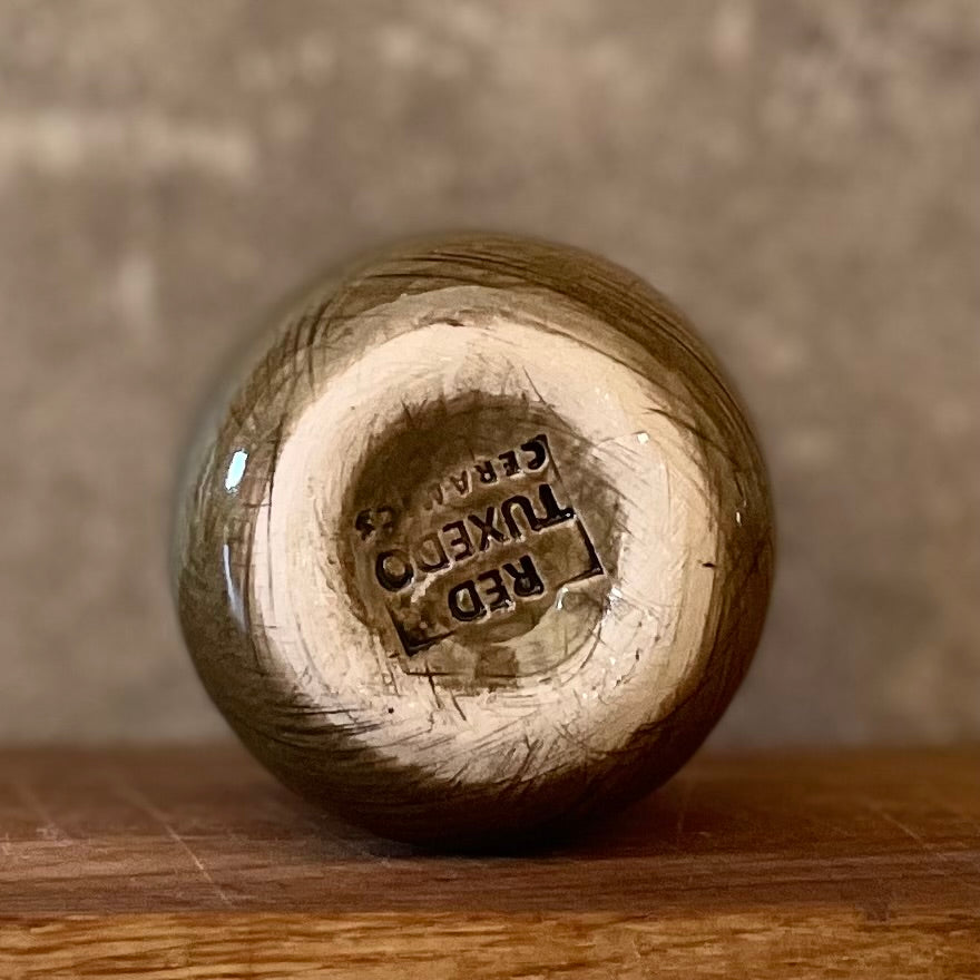 Dark green mug KELKIS BUČKIS