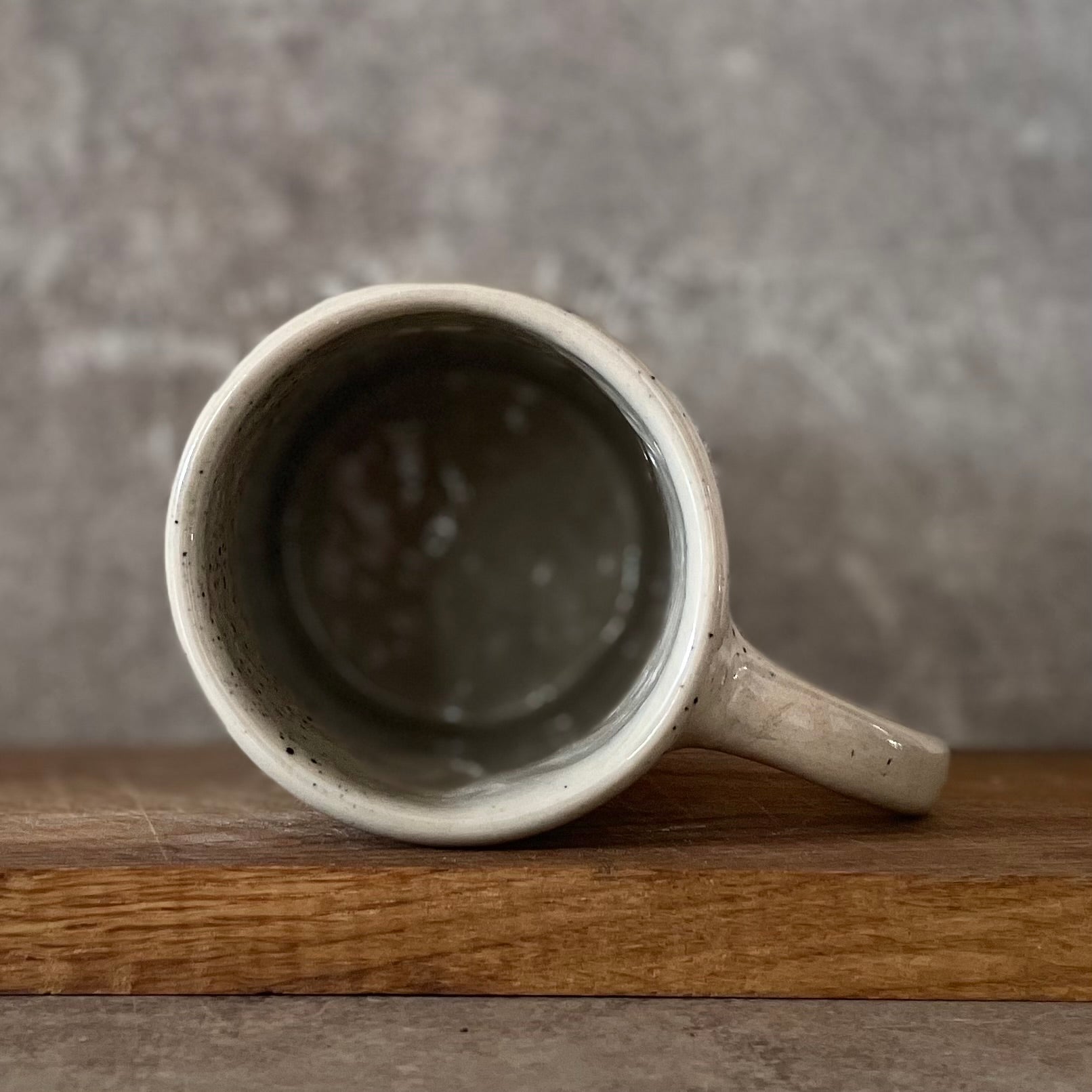 Stoneware mug about being late