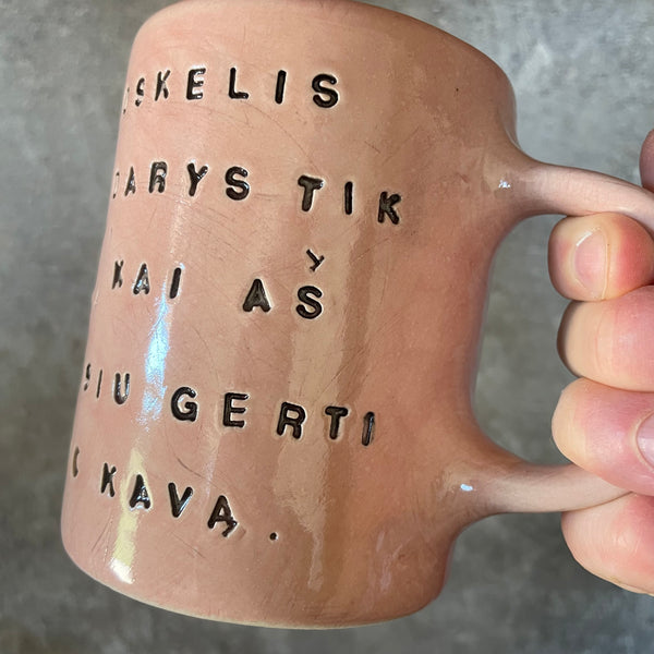 Ping mug with phrase about coffee