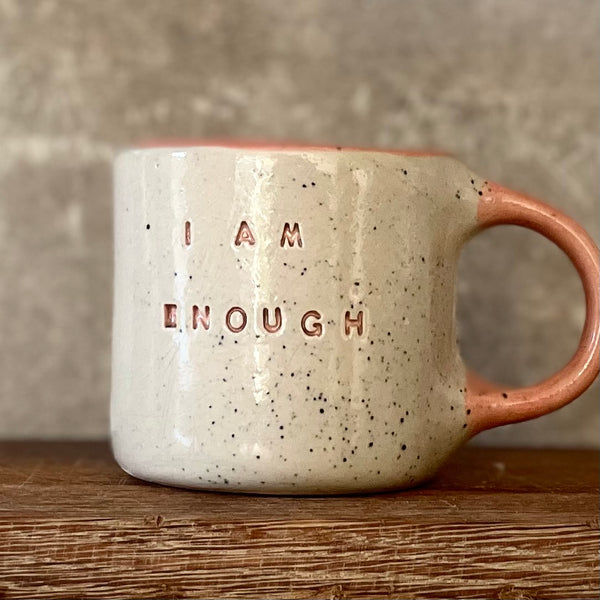 Rausvas mažas puodelis I AM ENOUGH
