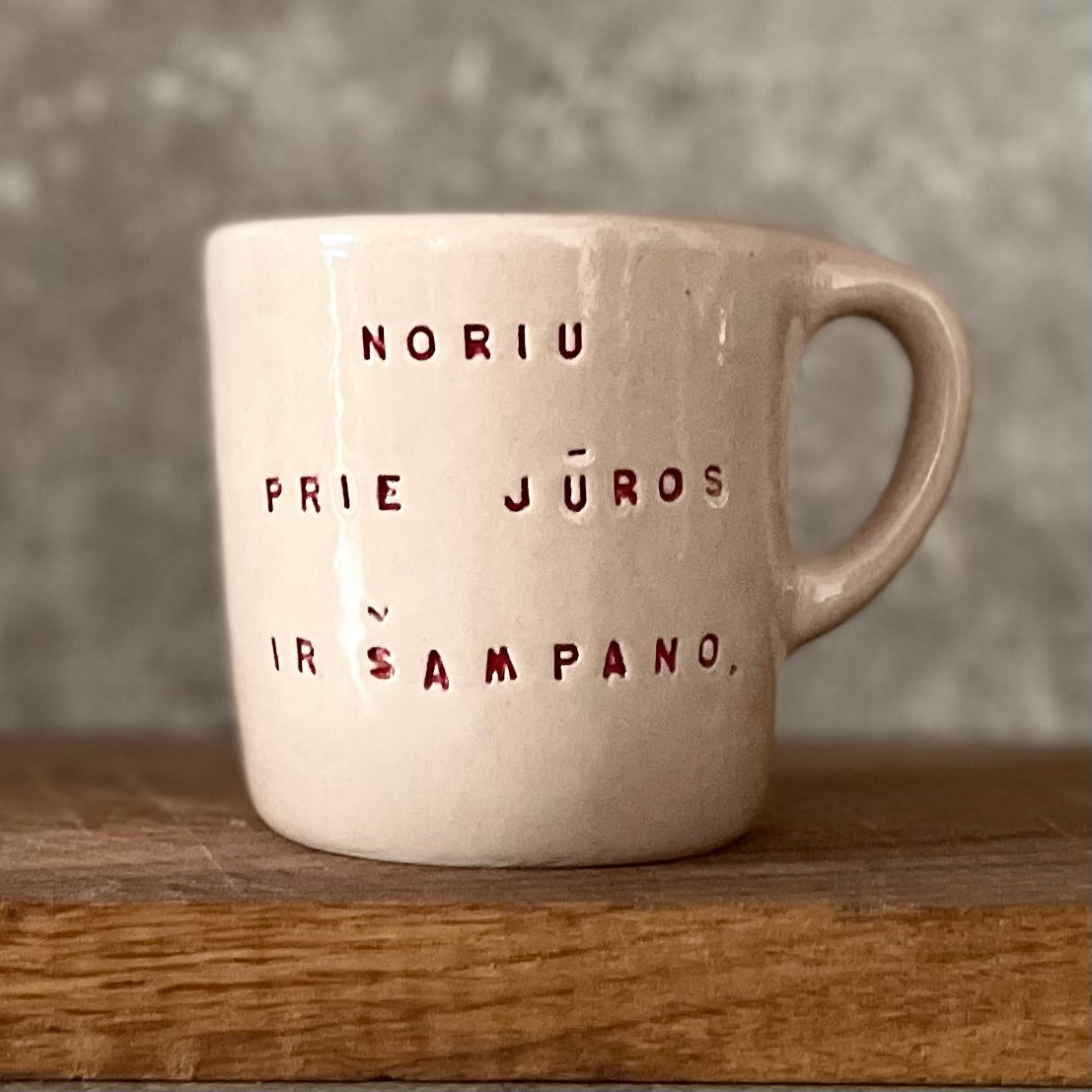 Rausvas mažas puodelis NORIU ŠAMPANO