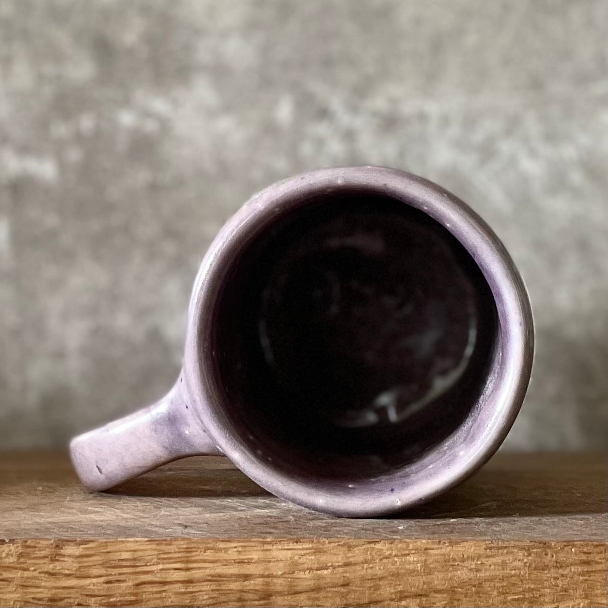 Violetinis puodelis DABAR