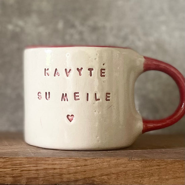 Colored mug KAVYTĖ SU MEILE