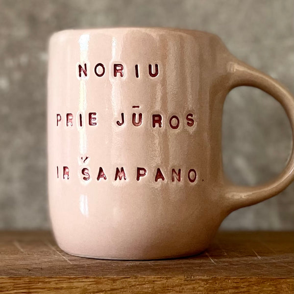 Rausvas puodelis ŠAMPANO