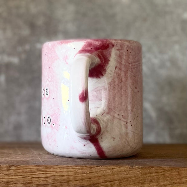 Light-berry-pink mug with words in Lithuanian