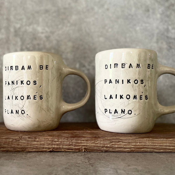 Du didesni puodeliai apie darbą