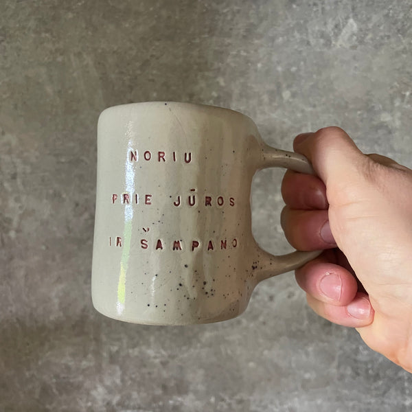 Lovely set of medium mugs