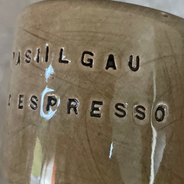 Mažas espresso puodelis be ilgesį