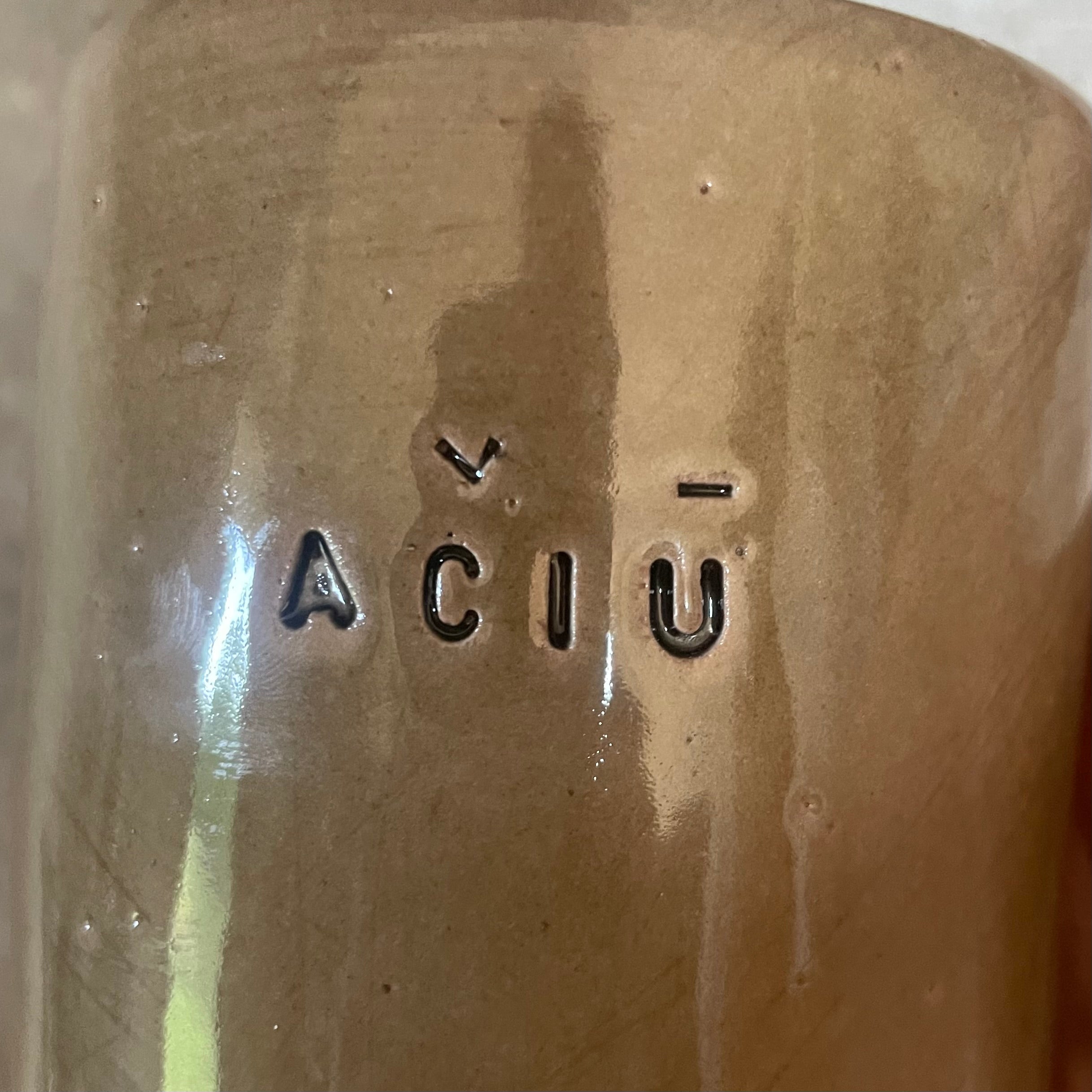 Brown mug AČIŪ