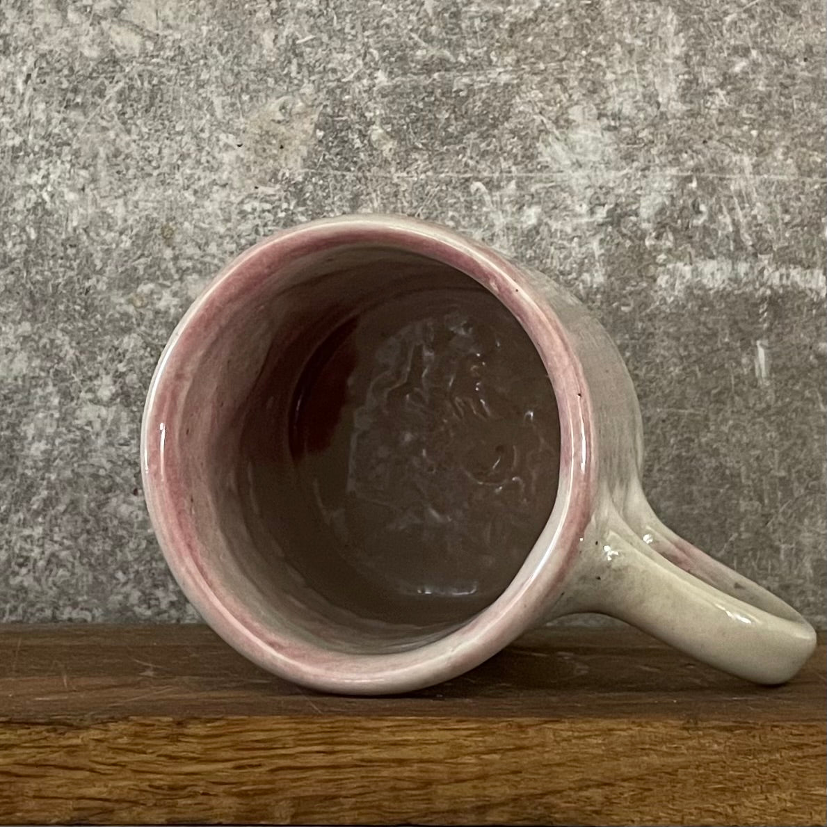 Netolygiai rožinis vienetinis puodelis