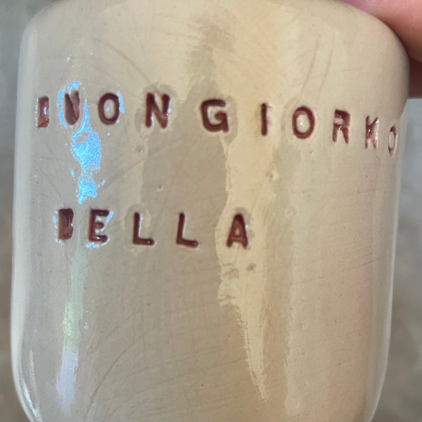 Du maži espresso puodeliai