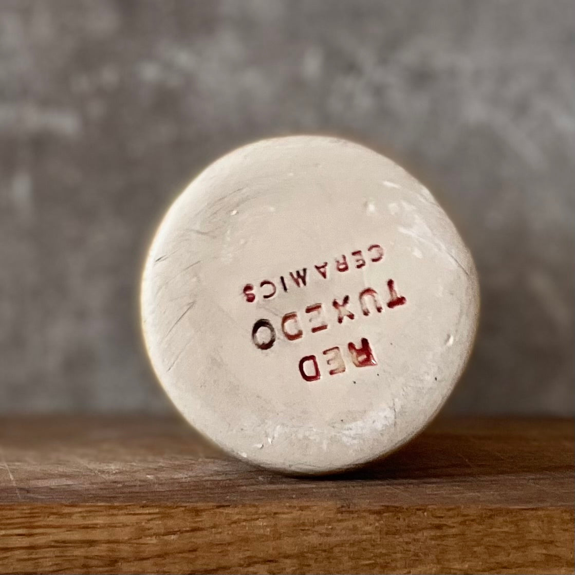 Yellow mug with saying in Spanish