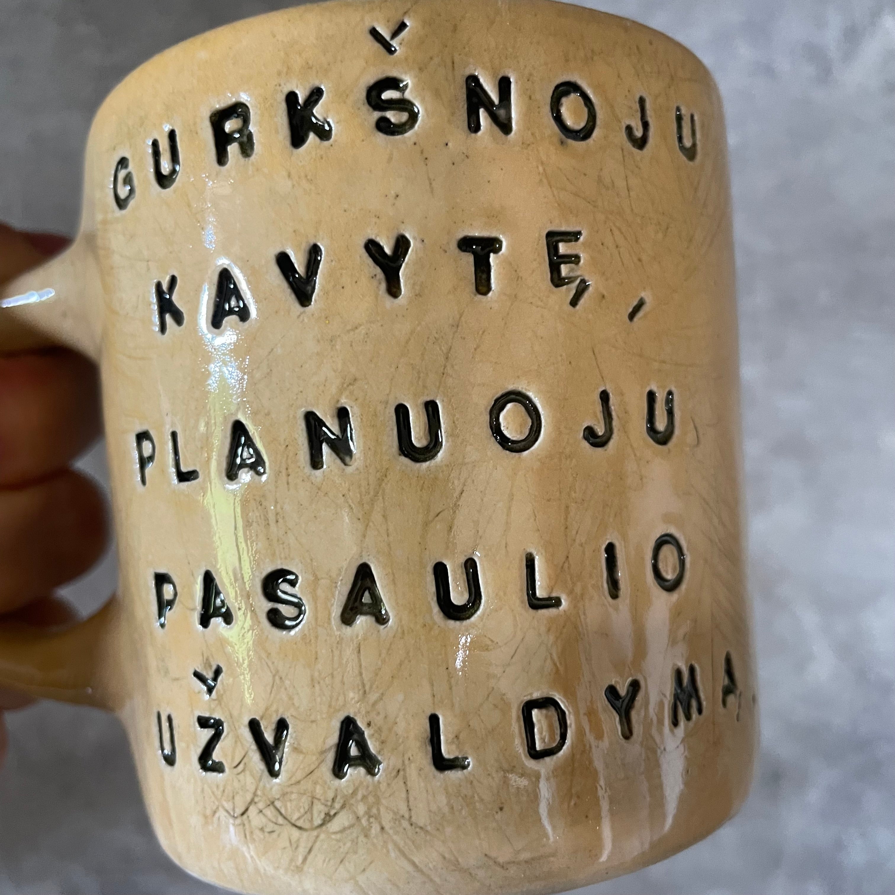 Meilus puodelis apie kavytę