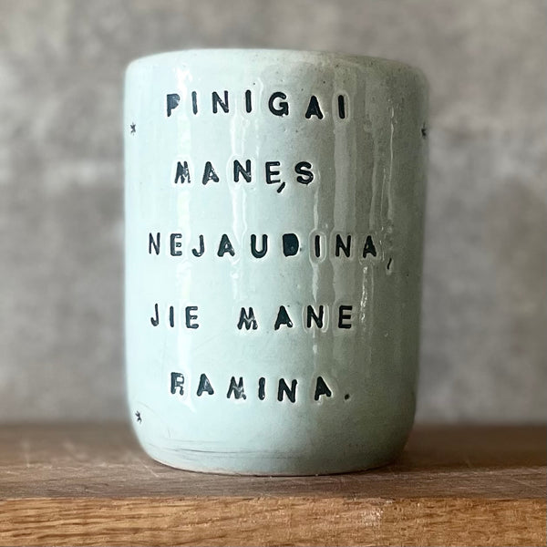 Puodelis apie pinigus