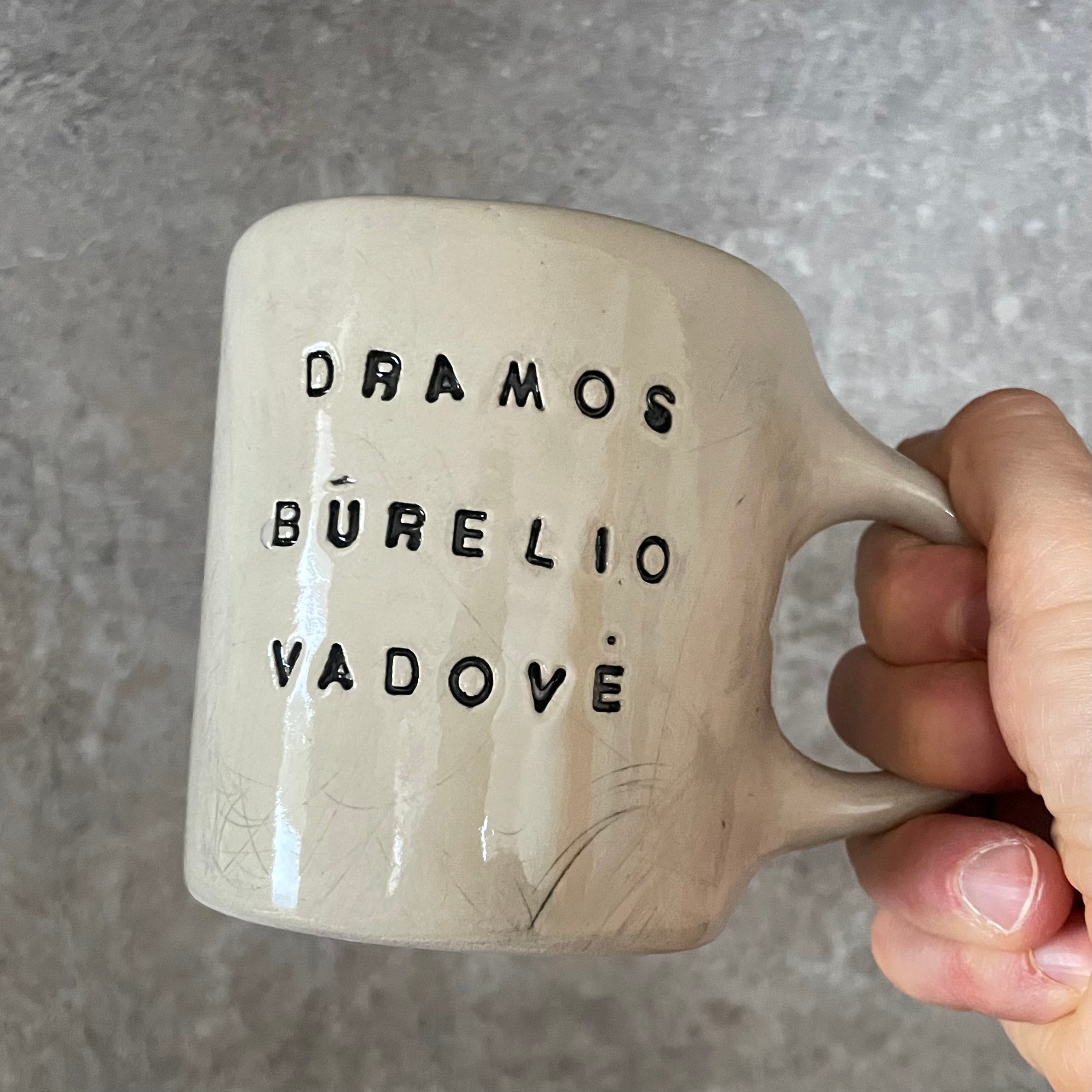 Puodelis dramos vadovei