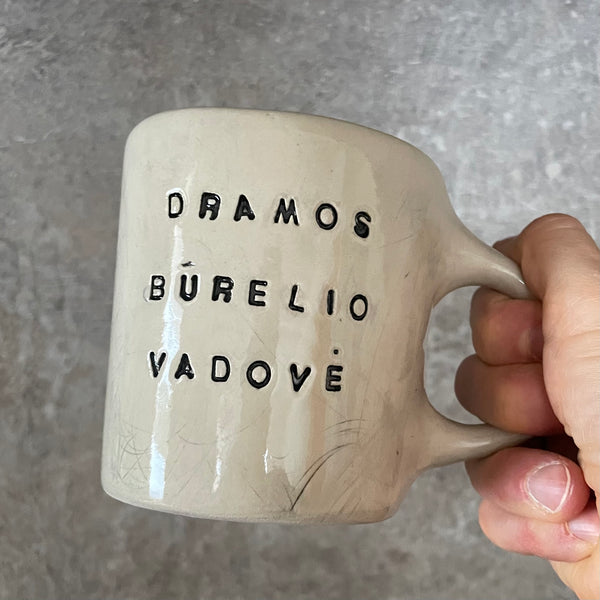 Puodelis dramos vadovei