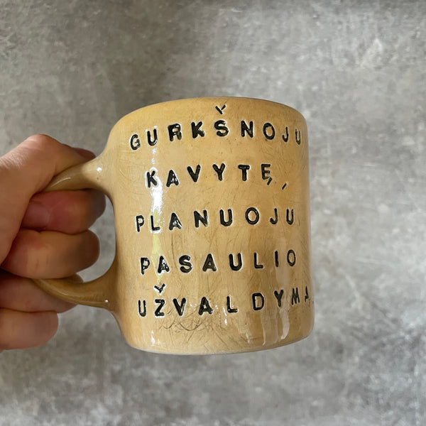 Meilus puodelis apie kavytę