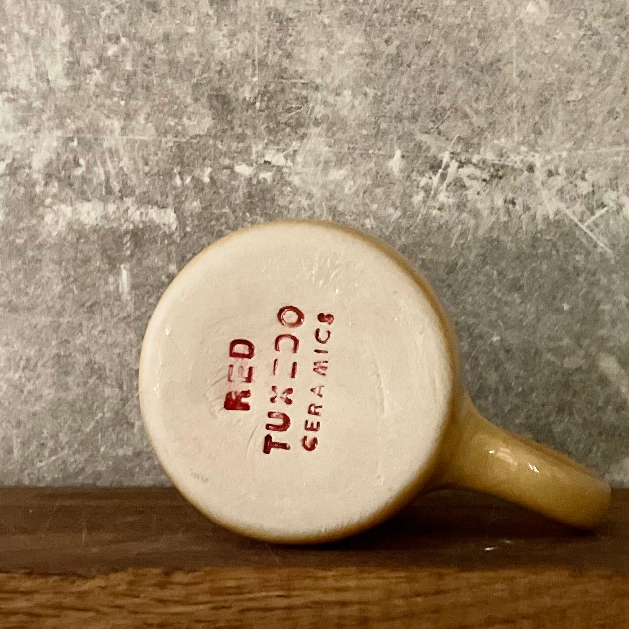 Yellow ceramic mug with quote by Vergil