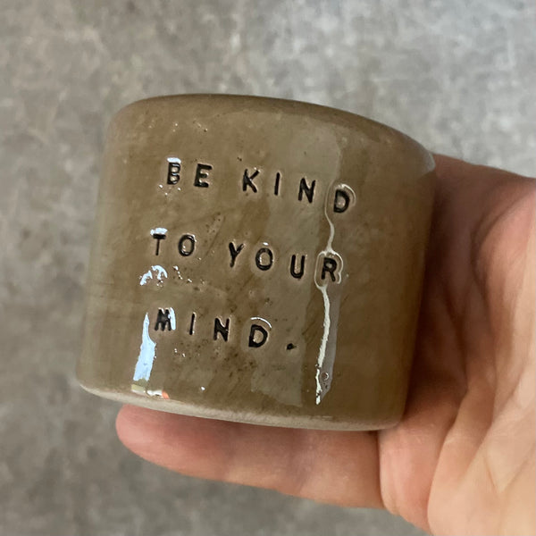 Mažas espresso puodelis be ąselės