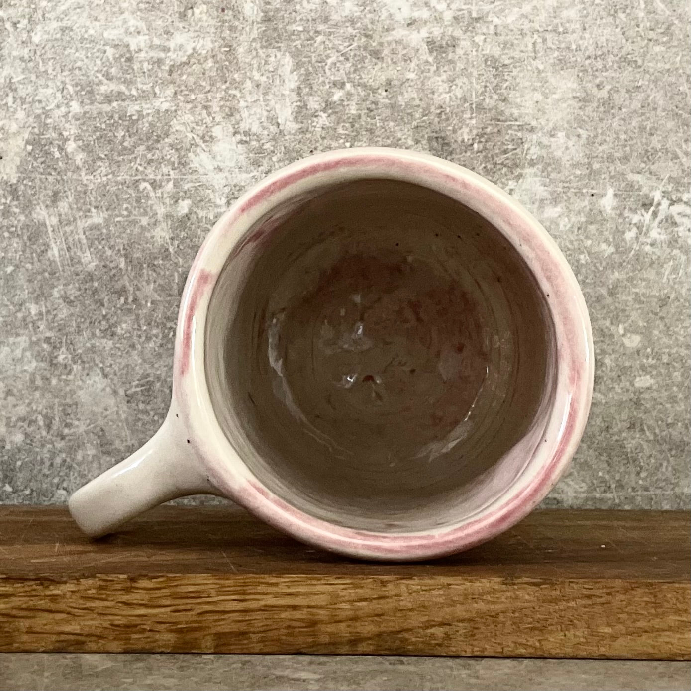 Big irregularly pink mug KELKIS BUČKIS