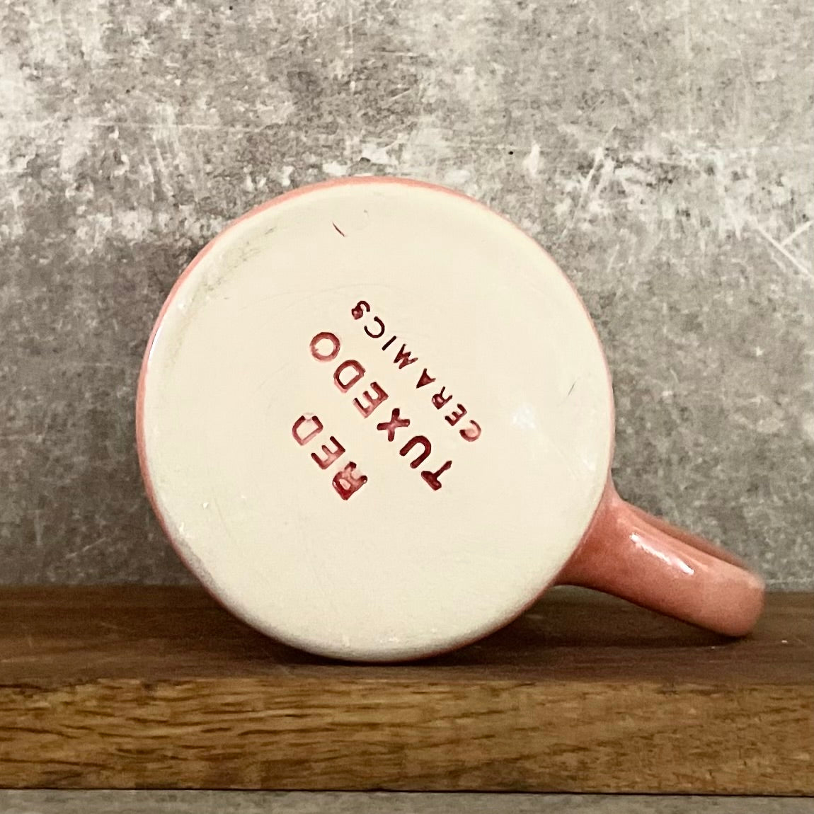 Pink mug with funny phrase in Lithuanian