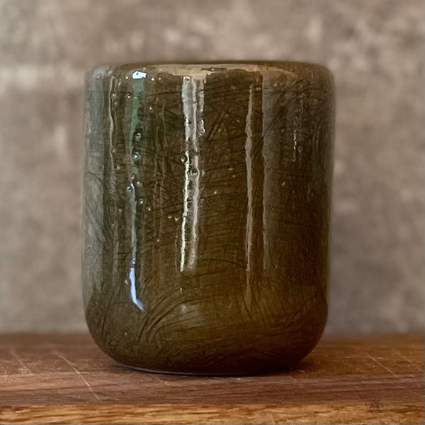 Dark green mug KELKIS BUČKIS