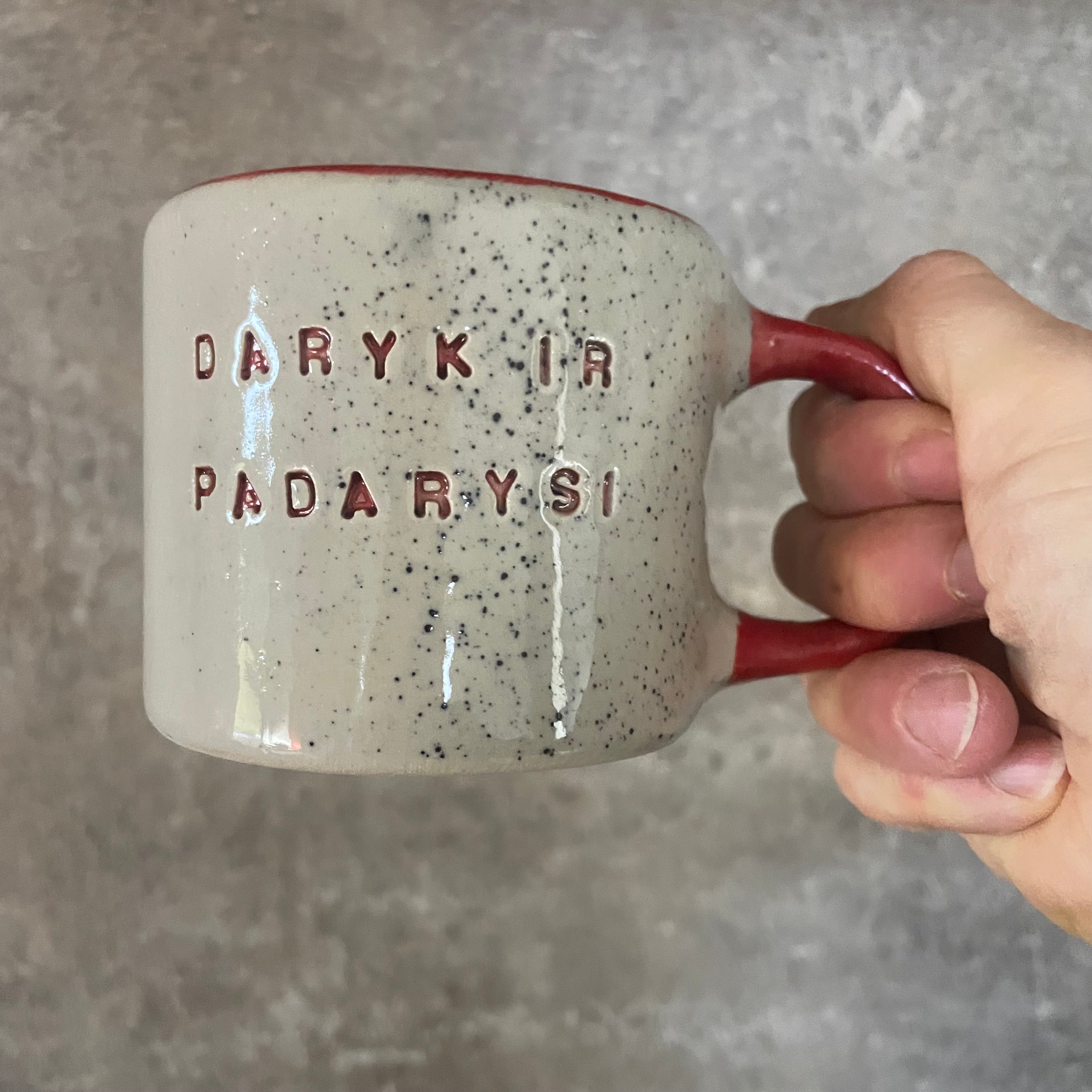 Colored mug DARYK IR PADARYSI