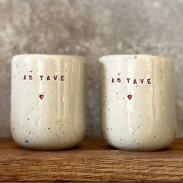 Du maži puodeliai apie meilę