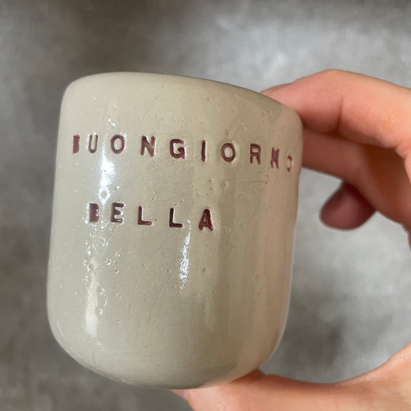 Du maži espresso puodeliai