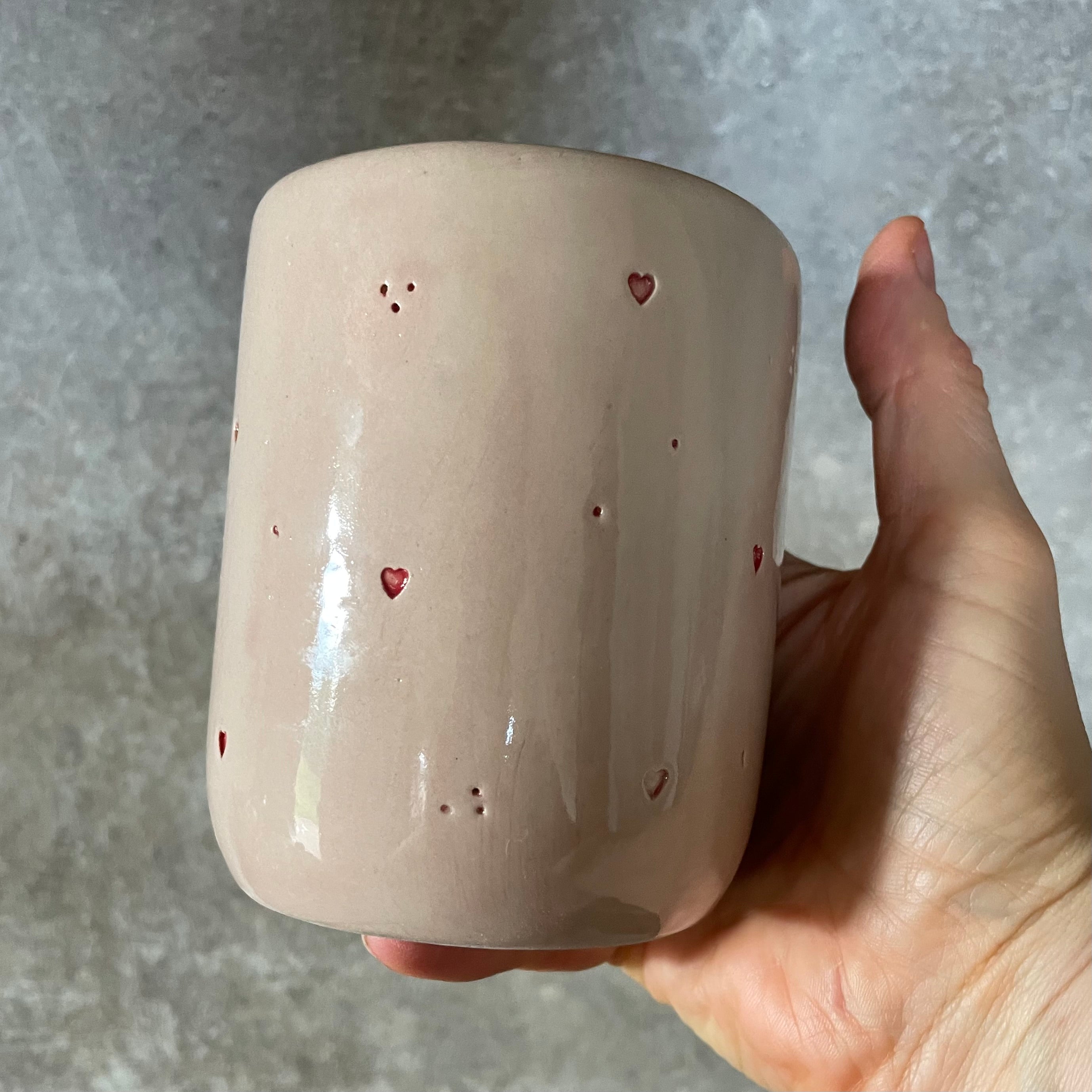 Mug about champagne with hearts