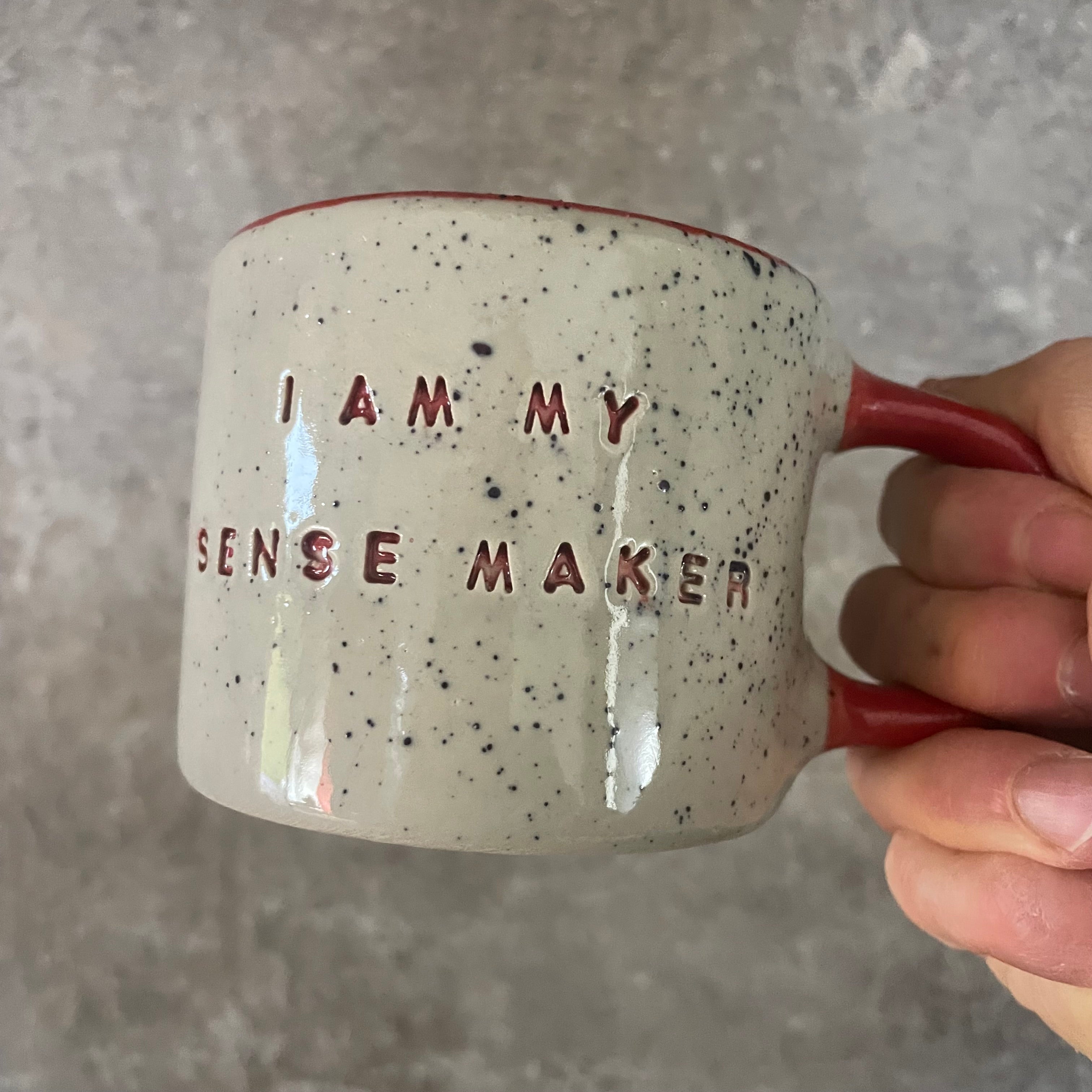 Colored mug SENSE MAKER